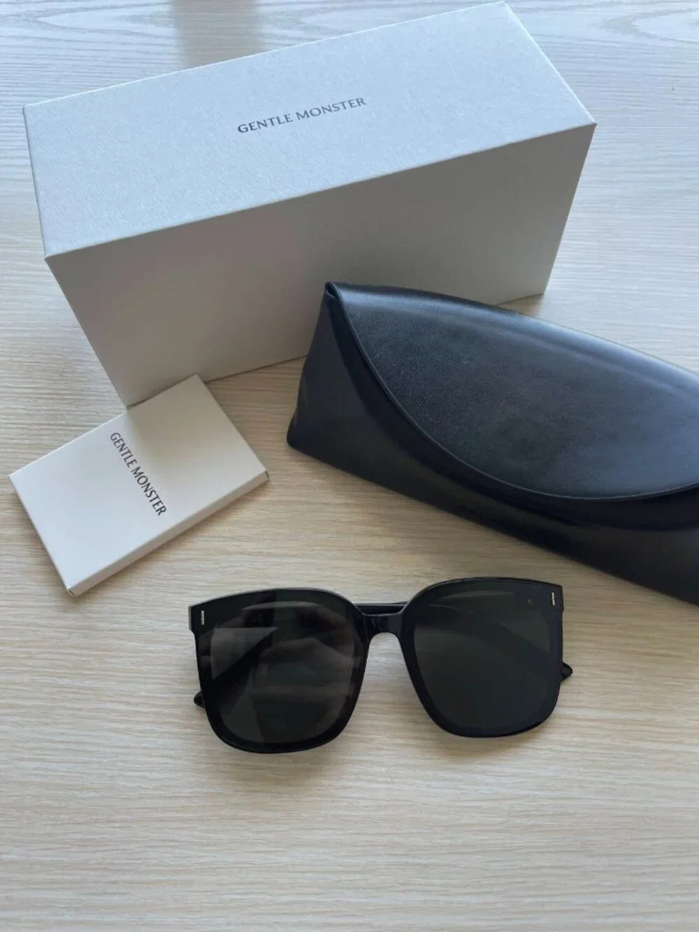 Gentle Monster FRIDA C1 Black Oversized Sunglasses